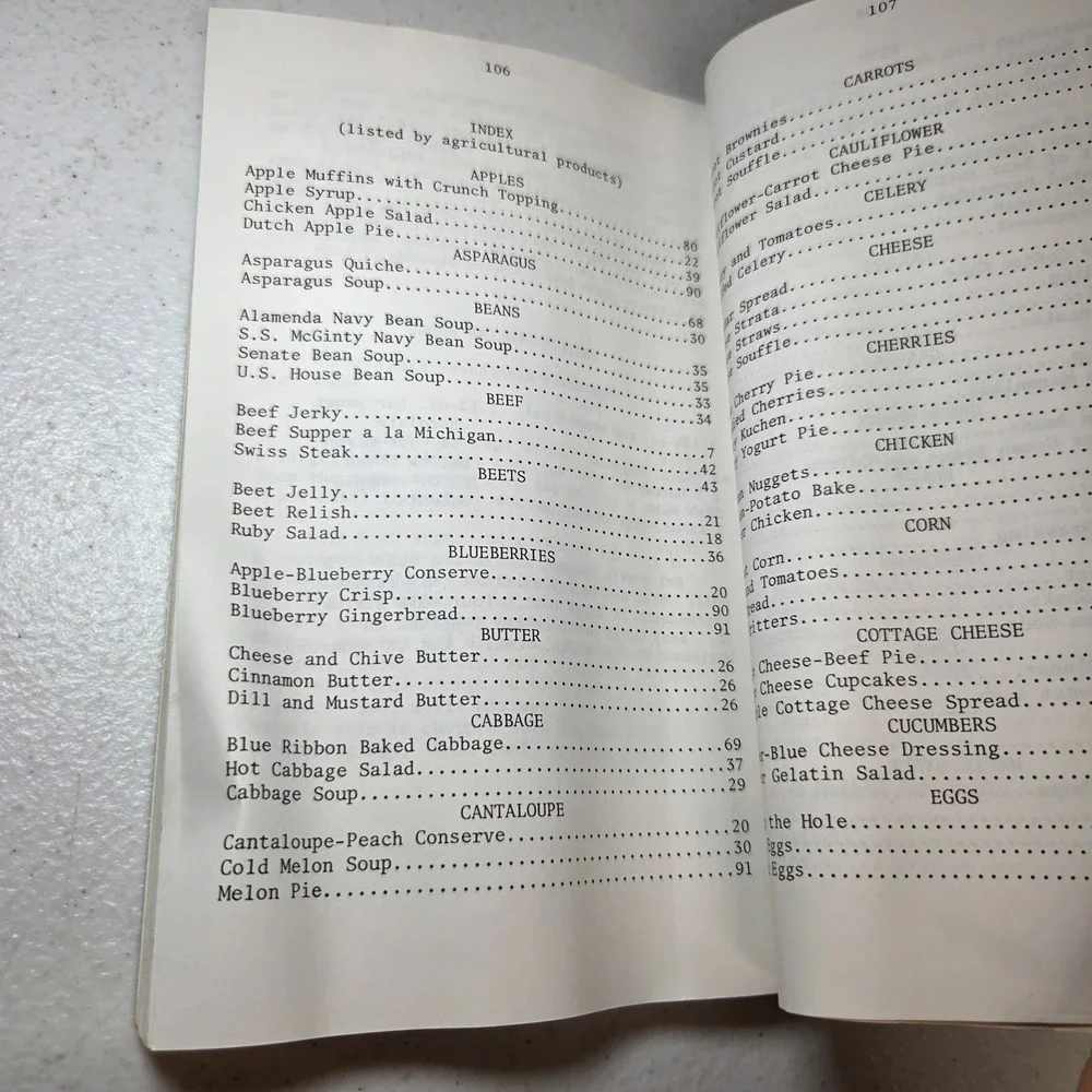 More Michigan Cooking and Other Things Carole Eberly 1st Ed 1981 Fayette Detroit